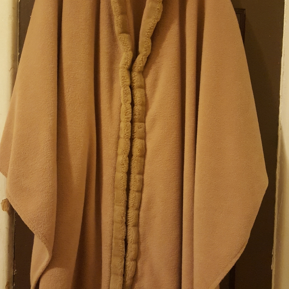 Women's cape